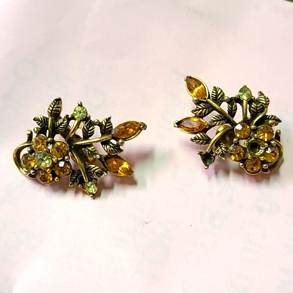 Vintage 60's Coro clip on earrings